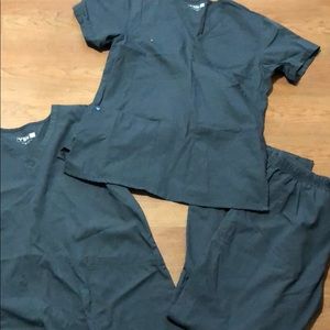4 sets of scrubs Bundle- EUC
